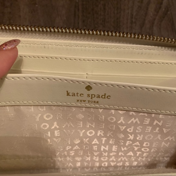 Kate spade purse and matching wallet - Picture 4 of 5